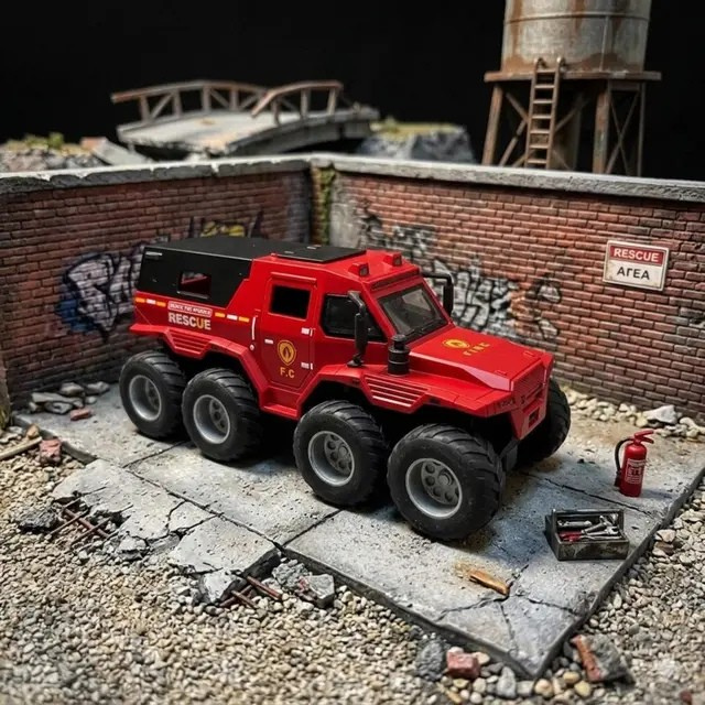8-wheel off-road fire rescue toy truck